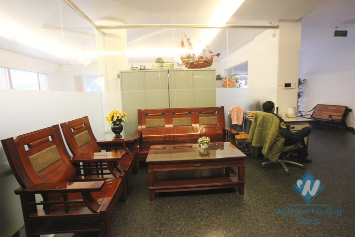 01 bedroom apartment for rent in Lang Ha Street, Dong Da District, Hanoi
